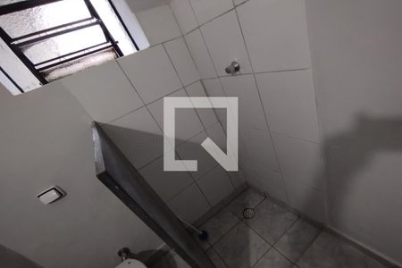 Banheiro Social de kitnet/studio para alugar com 1 quarto, 28m² em Jardim Jose Figueira, Ribeirão Preto