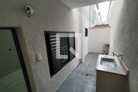Cozinha - lavanderia de kitnet/studio para alugar com 1 quarto, 28m² em Jardim Jose Figueira, Ribeirão Preto