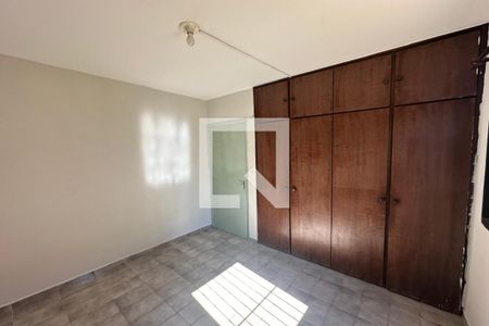 Dormitório 01 de apartamento para alugar com 2 quartos, 62m² em Campos Elísios, Ribeirão Preto