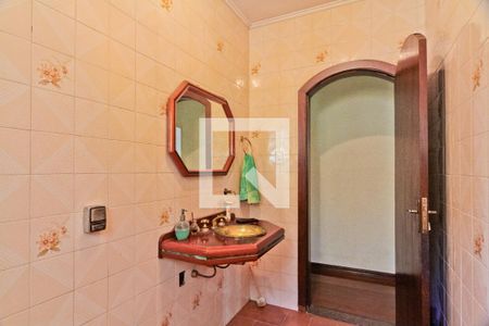 Casa à venda com 310m², 4 quartos e 2 vagasBanheiro