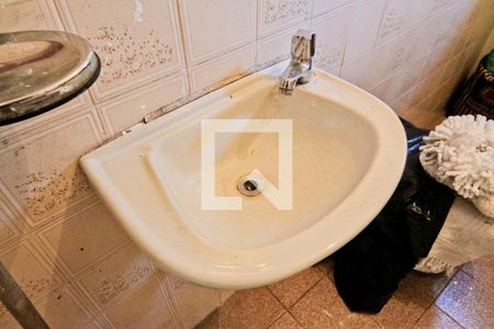 Casa à venda com 310m², 4 quartos e 2 vagasBanheiro de Serviço