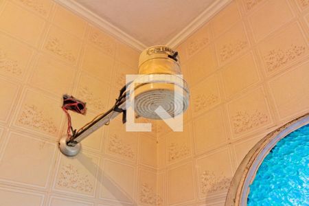 Casa à venda com 310m², 4 quartos e 2 vagasBanheiro de Serviço