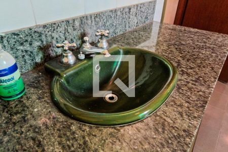 Casa à venda com 310m², 4 quartos e 2 vagasBanheiro da Suíte