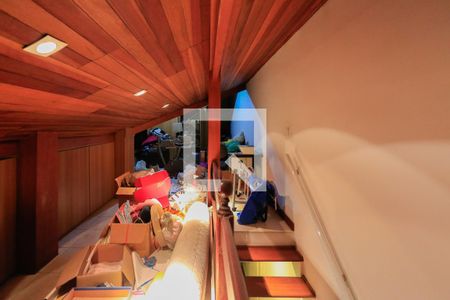 Quarto de casa para alugar com 4 quartos, 380m² em Jardim Jussara, São Paulo