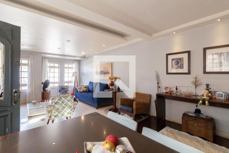 Sala de casa à venda com 3 quartos, 220m² em Jardim Jussara, São Paulo