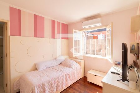 Suíte de casa para alugar com 3 quartos, 380m² em Jardim Jussara, São Paulo