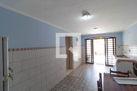 Casa à venda com 179m², 4 quartos e 3 vagasCozinha da casa 02