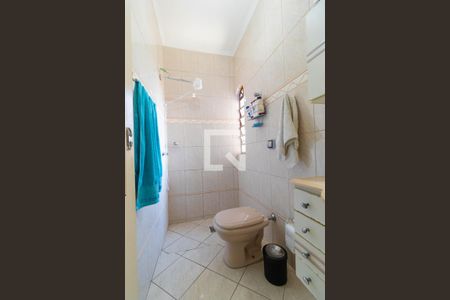 Casa à venda com 179m², 4 quartos e 3 vagasbanheiro da suíte