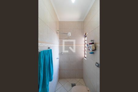 Casa à venda com 179m², 4 quartos e 3 vagasbanheiro da suíte