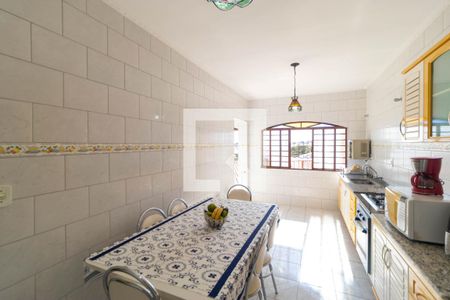Casa à venda com 179m², 4 quartos e 3 vagasCozinha