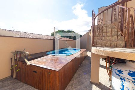 Casa à venda com 179m², 4 quartos e 3 vagasPiscina