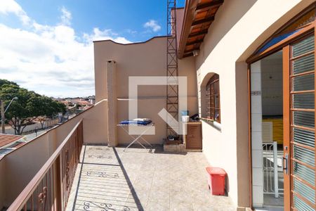 Casa à venda com 179m², 4 quartos e 3 vagasVaranda