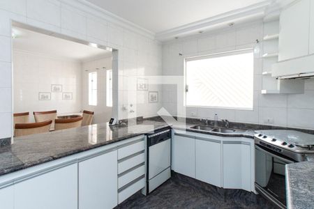 Casa à venda com 450m², 4 quartos e 6 vagasCozinha