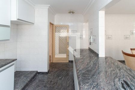 Casa à venda com 450m², 4 quartos e 6 vagasCozinha