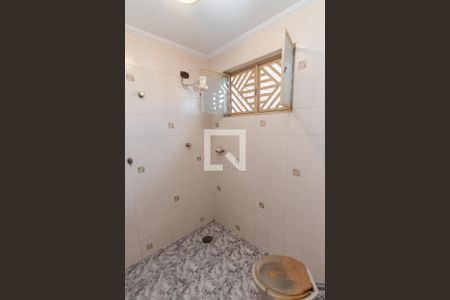 Casa à venda com 450m², 4 quartos e 6 vagasGaragem - Banheiro  