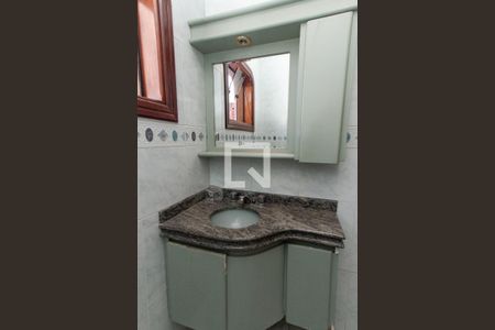 Casa à venda com 450m², 4 quartos e 6 vagasBanheiro da Suíte 2