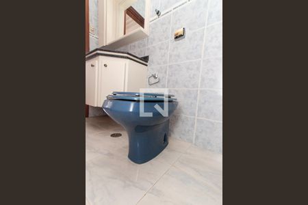 Casa à venda com 450m², 4 quartos e 6 vagasBanheiro da Suíte 1