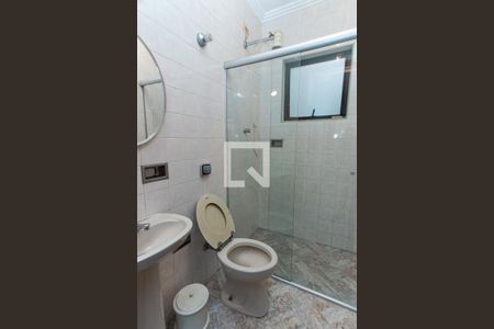 Casa à venda com 450m², 4 quartos e 6 vagasBanheiro de Serviço