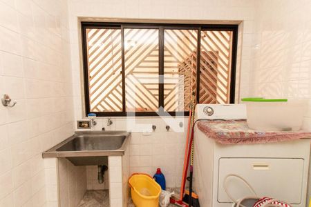 Casa à venda com 450m², 4 quartos e 6 vagasÁrea de Serviço