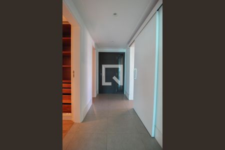 Sala de apartamento à venda com 3 quartos, 213m² em Vila Itapura, Campinas