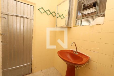 Banheiro de casa para alugar com 1 quarto, 45m² em Vila Prudente, São Paulo