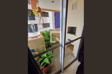 Apartamento à venda com 85m², 2 quartos e 2 vagasVaranda