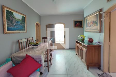 Casa à venda com 208m², 4 quartos e 6 vagasSala de Jantar