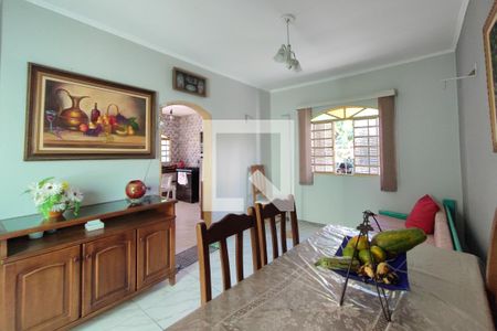 Casa à venda com 208m², 4 quartos e 6 vagasSala de Jantar