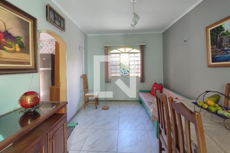 Casa à venda com 208m², 4 quartos e 6 vagasSala de Jantar