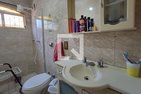 Casa à venda com 208m², 4 quartos e 6 vagasBanheiro