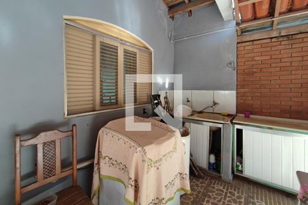 Casa à venda com 208m², 4 quartos e 6 vagasÁrea de Serviço