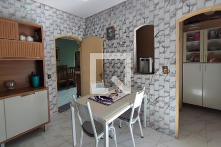 Casa à venda com 208m², 4 quartos e 6 vagasCozinha