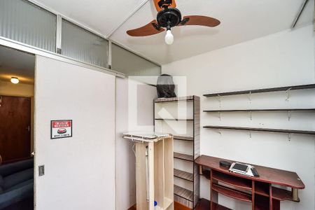 Quarto 1 de apartamento para alugar com 2 quartos, 45m² em Parque Santa Fé, Porto Alegre