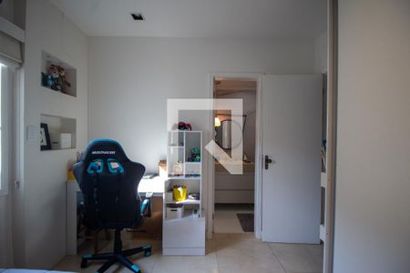 Casa de condomínio à venda com 200m², 4 quartos e 2 vagasSuíte 3