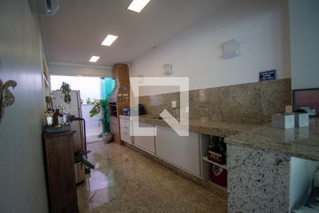 Casa de condomínio à venda com 200m², 4 quartos e 2 vagasÁrea Gourmet