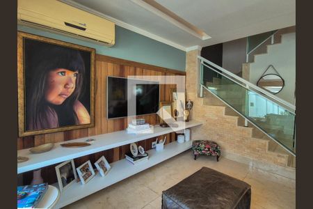 Casa de condomínio à venda com 200m², 4 quartos e 2 vagasSala