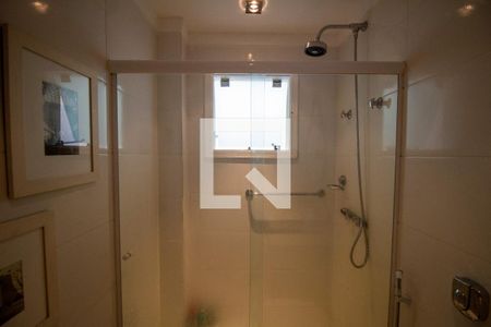 Casa de condomínio à venda com 200m², 4 quartos e 2 vagasBanheiro Social