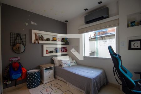 Casa de condomínio à venda com 200m², 4 quartos e 2 vagasSuíte 3
