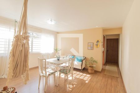 Sala de apartamento para alugar com 2 quartos, 73m² em Cabral, Curitiba