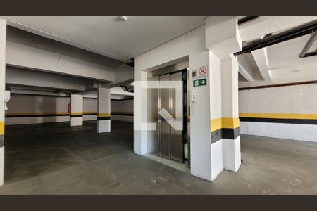 Elevador  de apartamento para alugar com 2 quartos, 50m² em Parque das Nações, Santo André