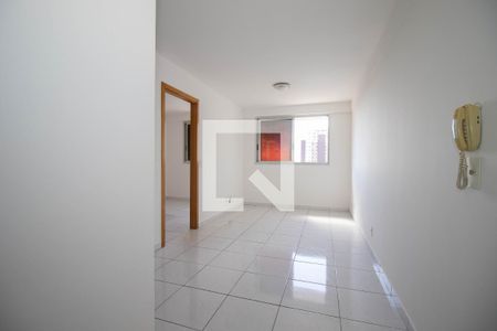 Apartamento para alugar com 32m², 1 quarto e 1 vaga Apartamento para alugar com 32m², 1 quarto e 1 vagaHall