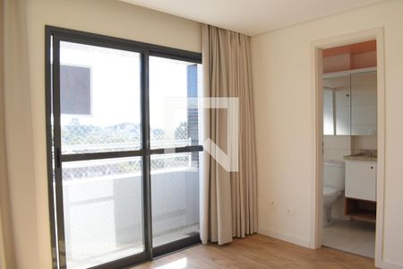 Suíte de apartamento para alugar com 2 quartos, 66m² em São Francisco, Curitiba