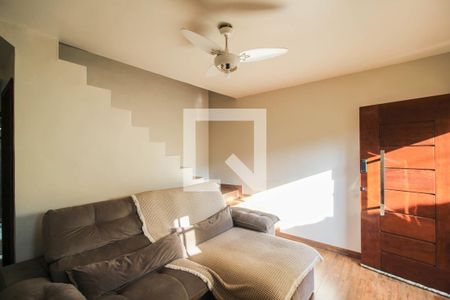 Sala de casa para alugar com 2 quartos, 130m² em Floresta, Nova Iguaçu