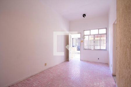 Sala de casa de condomínio para alugar com 2 quartos, 140m² em São Lourenço, Niterói