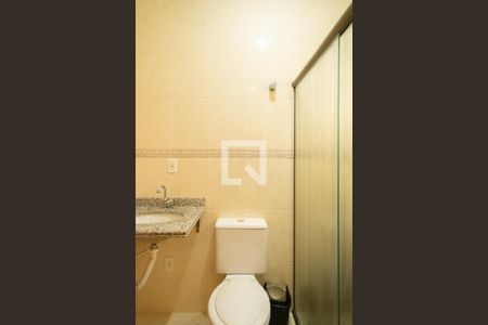 Casa à venda com 200m², 3 quartos e 4 vagasBanheiro - Suíte 2