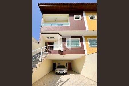 Casa à venda com 200m², 3 quartos e 4 vagasFachada 