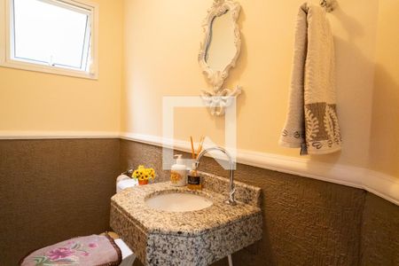 Casa à venda com 200m², 3 quartos e 4 vagasLavabo 