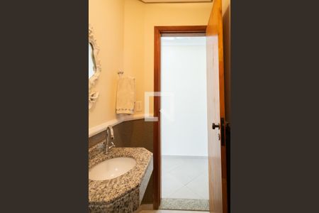 Casa à venda com 200m², 3 quartos e 4 vagasLavabo 