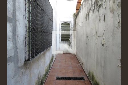 Casa à venda com 302m², 5 quartos e 4 vagasCorredor Externo