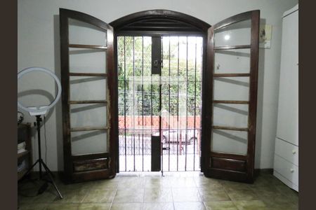 Casa à venda com 302m², 5 quartos e 4 vagasQuarto 4 - Varanda